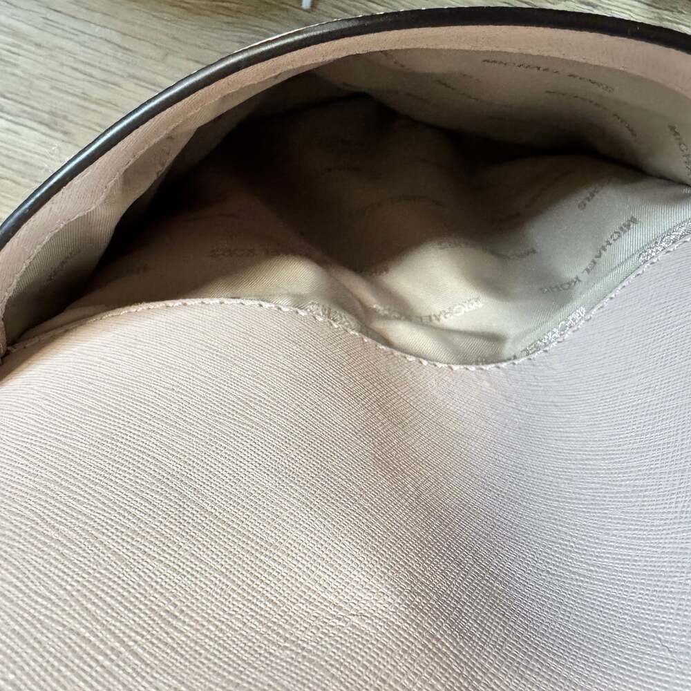 Michael Kors Charlotte Large Top Zip Saffiano Leather Tote in Powder Blush - Picture 12 of 16
